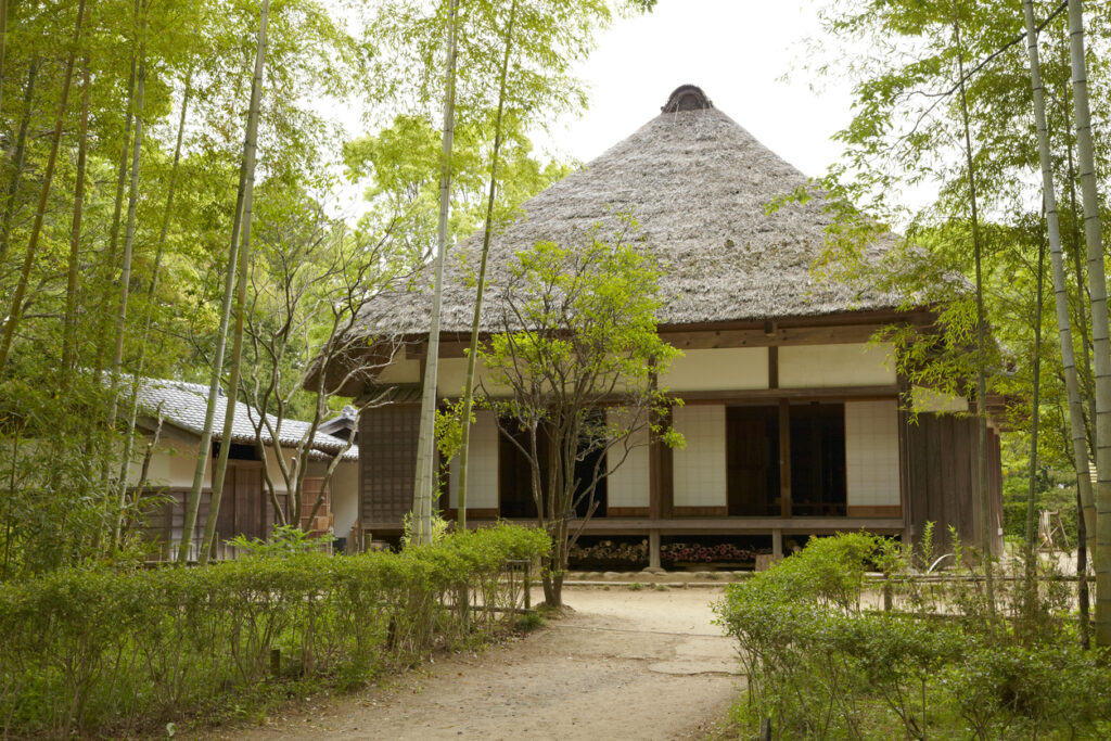 茅葺小屋